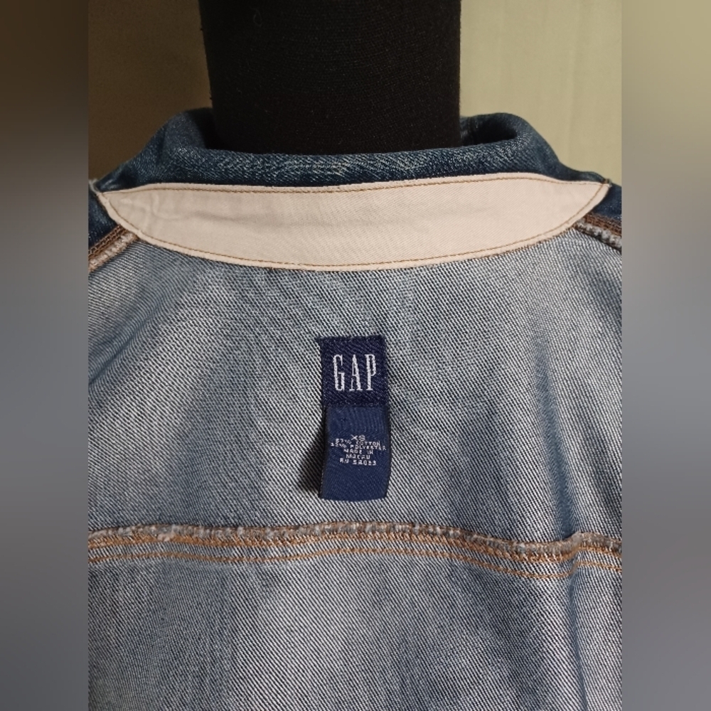 Gap Vintage Blue Faded Wash Iconic Trucker Denim Jean Jacket - Picture 10 of 11